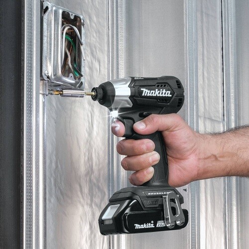 Review of the Makita cordless combo kit