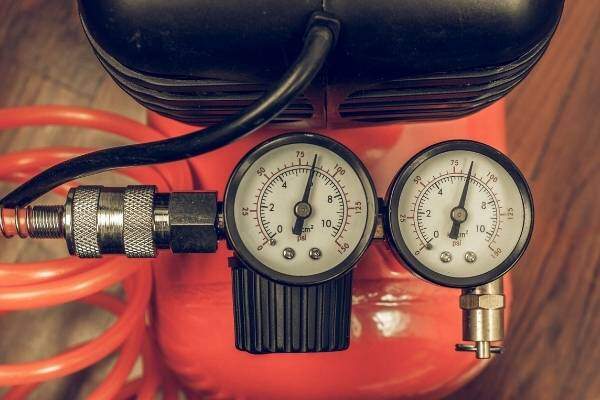 Air compressor control valves
